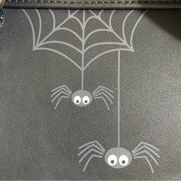 Loungefly Disney Minnie Mouse Spider Mini Backpack and Accordion Wallet - Picture 8 of 16